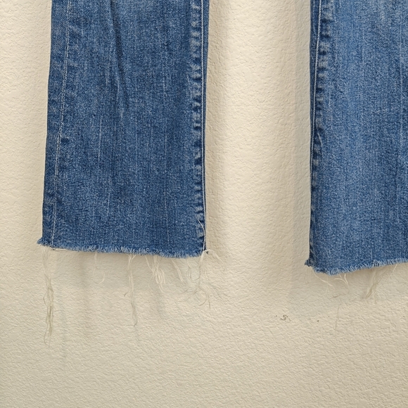 MOTHER The Hustler Flared Leg Distressed Ankle Jeans in Understudy Size 25 - Picture 7 of 14